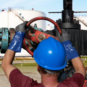 SHOWA's CS710 protective glove for the oil and gas industry